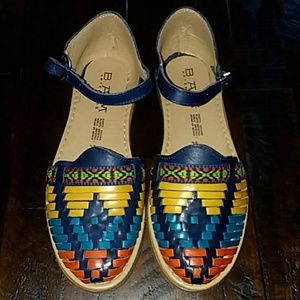 Women Sandals " Huarache" style genuine leather.